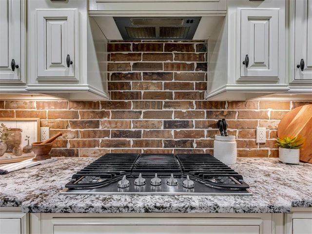 4613 Hambletonian Lane, Mustang, OK 73064