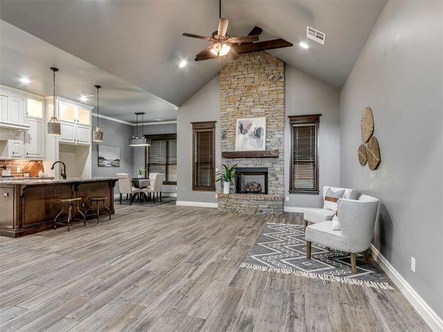4613 Hambletonian Lane, Mustang, OK 73064