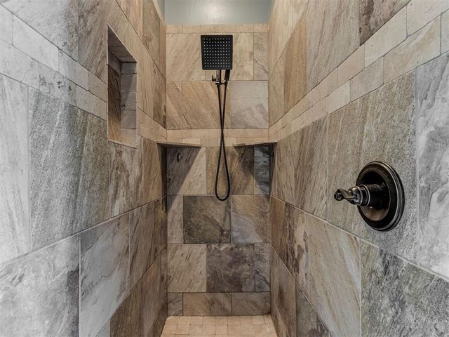 4613 Hambletonian Lane, Mustang, OK 73064
