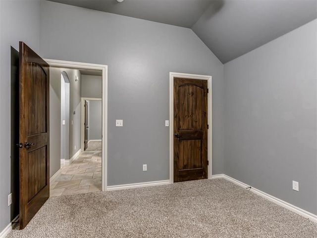 4613 Hambletonian Lane, Mustang, OK 73064