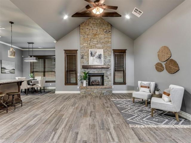 4613 Hambletonian Lane, Mustang, OK 73064