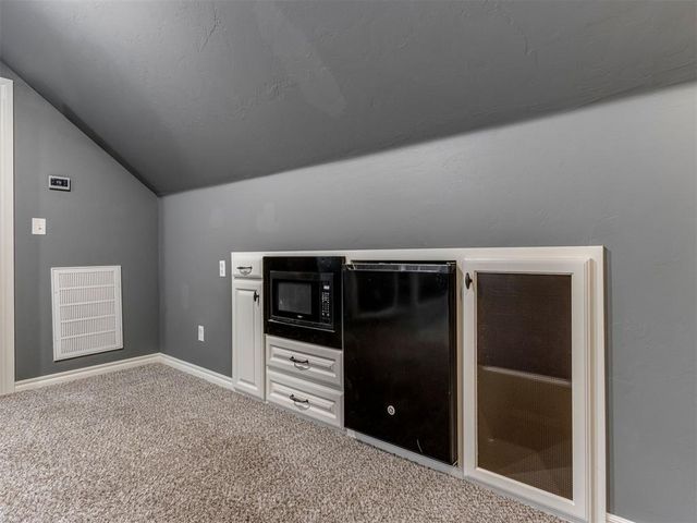 4613 Hambletonian Lane, Mustang, OK 73064