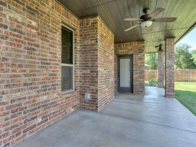 4613 Hambletonian Lane, Mustang, OK 73064