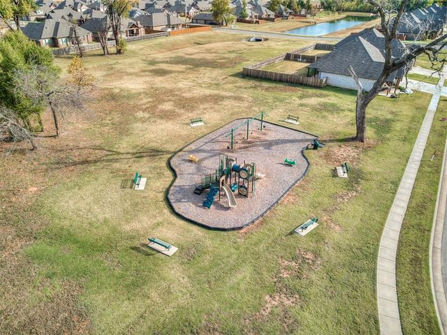 4613 Hambletonian Lane, Mustang, OK 73064