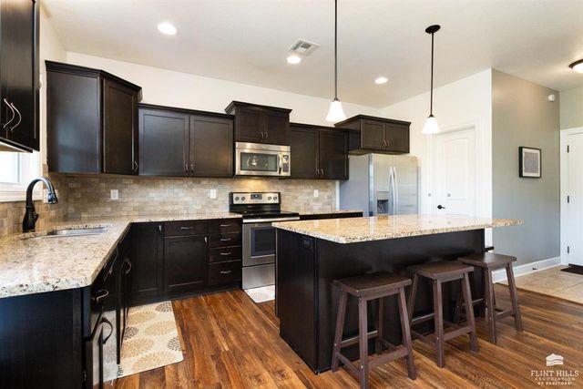 3429 Eldridge Drive, Manhattan, KS 66503