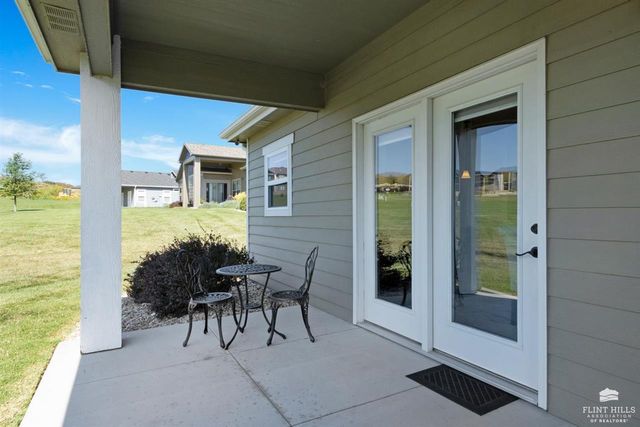 3429 Eldridge Drive, Manhattan, KS 66503