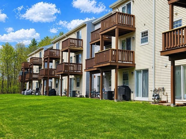46 Pawtucket 34, Tyngsborough, MA 01879