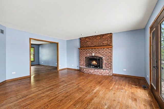 23115 S Hidden Lake Trail, Crete, IL 60417
