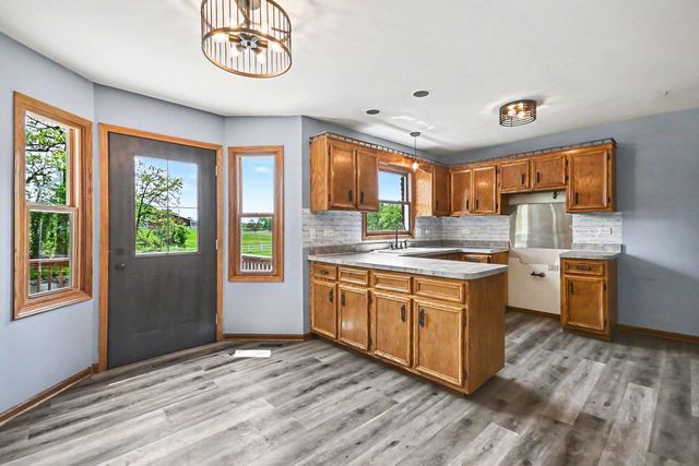 23115 S Hidden Lake Trail, Crete, IL 60417