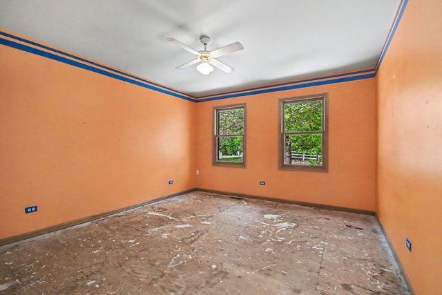 23115 S Hidden Lake Trail, Crete, IL 60417