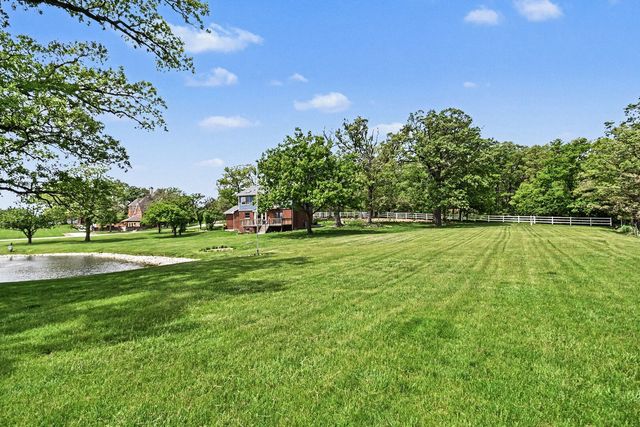 23115 S Hidden Lake Trail, Crete, IL 60417