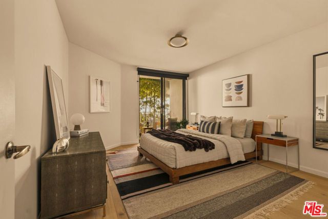 1230 N Sweetzer Avenue 204, West Hollywood, CA 90069