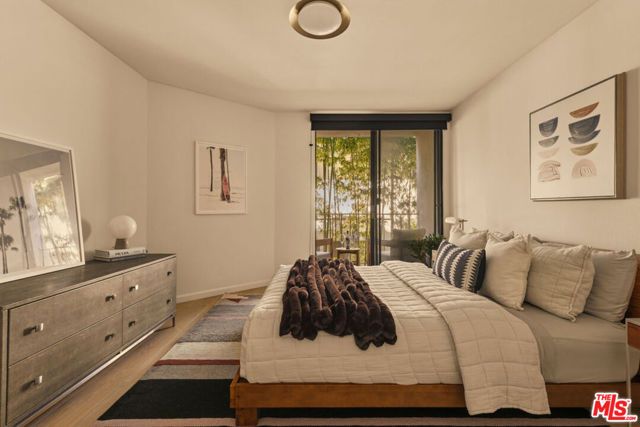 1230 N Sweetzer Avenue 204, West Hollywood, CA 90069