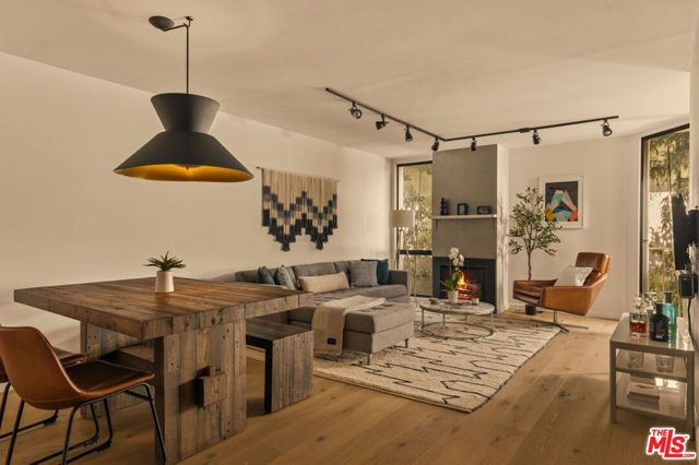 1230 N Sweetzer Avenue 204, West Hollywood, CA 90069