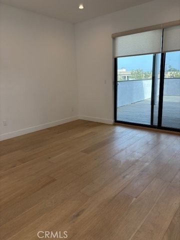 14553 Benefit Street, Sherman Oaks, CA 91403