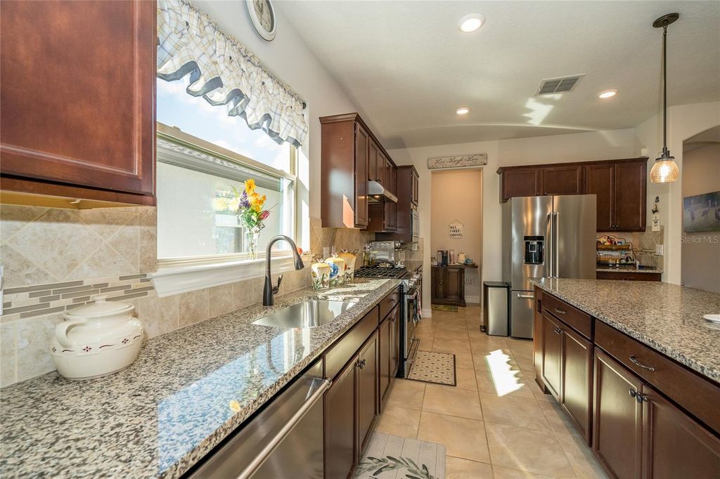 Image 18 of property listing at 4748 BALLAST CREST COVE, Land O Lakes, FL 34638