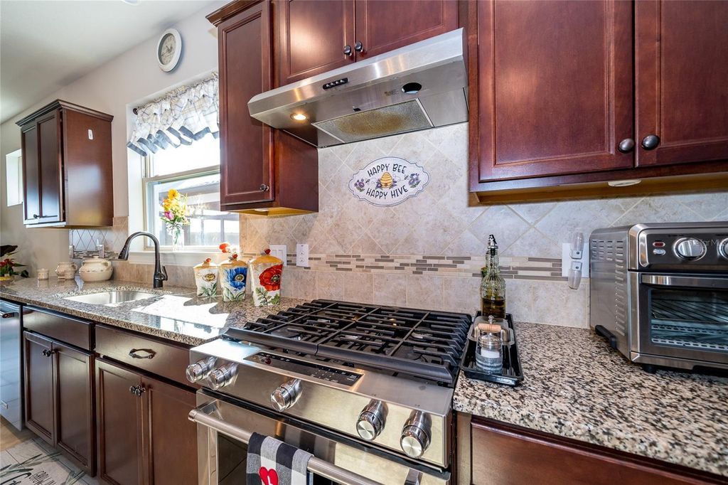 Image 20 of property listing at 4748 BALLAST CREST COVE, Land O Lakes, FL 34638