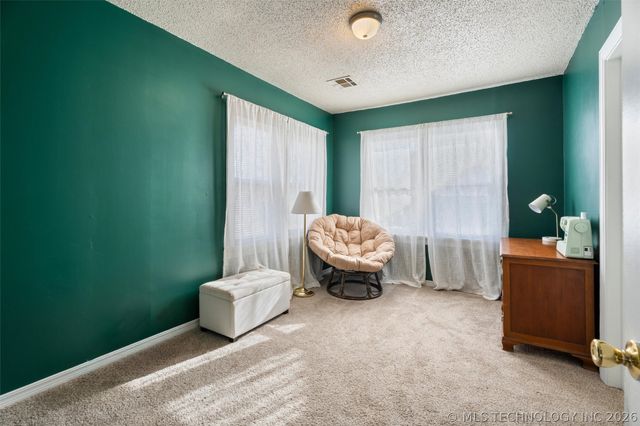 721 S Creek Avenue, Bartlesville, OK 74003