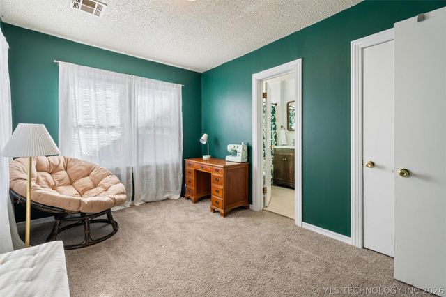 721 S Creek Avenue, Bartlesville, OK 74003