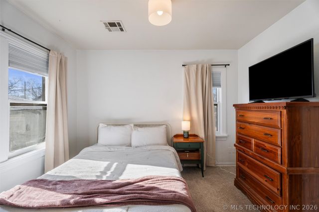 721 S Creek Avenue, Bartlesville, OK 74003