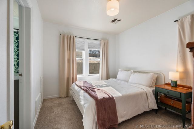 721 S Creek Avenue, Bartlesville, OK 74003