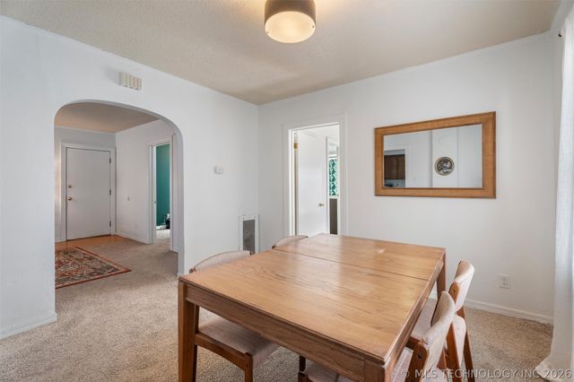 721 S Creek Avenue, Bartlesville, OK 74003