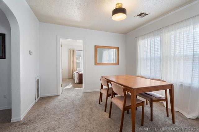 721 S Creek Avenue, Bartlesville, OK 74003