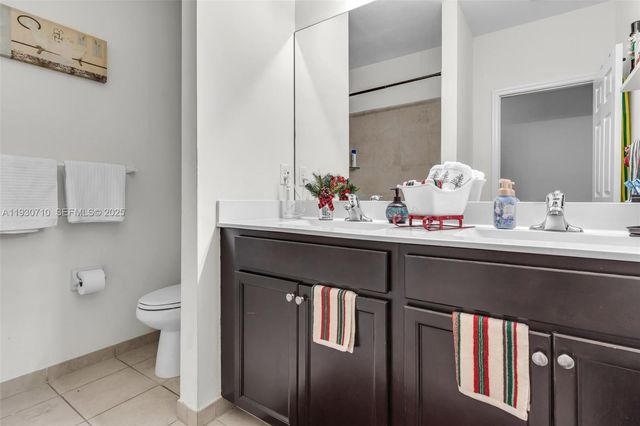 11424 SW 251st St, Homestead, FL 33032