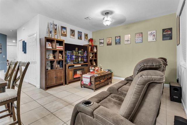 11424 SW 251st St, Homestead, FL 33032