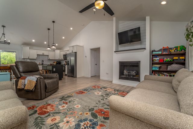 87 Woodlock Drive, Morehead, KY 40351