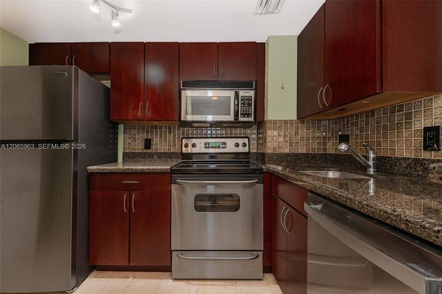 770 Claughton Island Drive 809, Miami, FL 33131