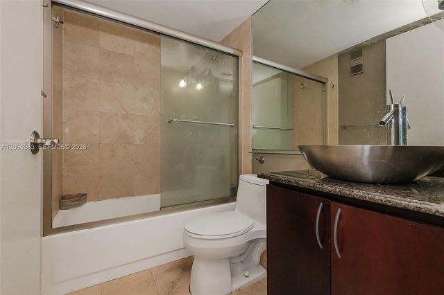 770 Claughton Island Drive 809, Miami, FL 33131