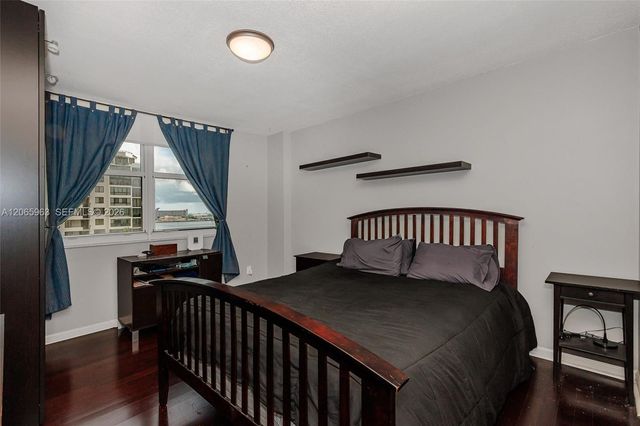 770 Claughton Island Drive 809, Miami, FL 33131
