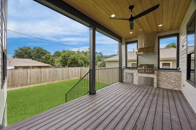 2214 Chantilly Lane, Houston, TX 77018