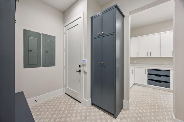 2214 Chantilly Lane, Houston, TX 77018