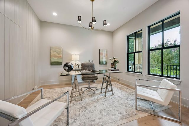 2214 Chantilly Lane, Houston, TX 77018