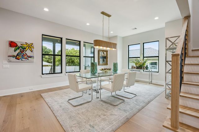 2214 Chantilly Lane, Houston, TX 77018