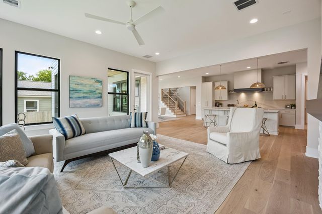 2214 Chantilly Lane, Houston, TX 77018