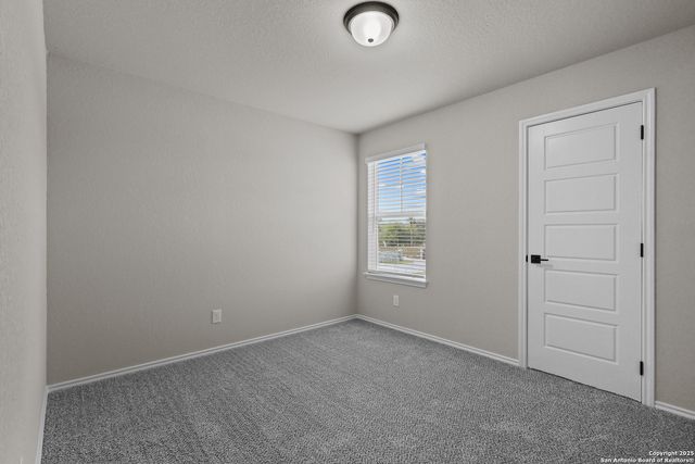 285 W Quill Dr Building 8, San Antonio, TX 78228