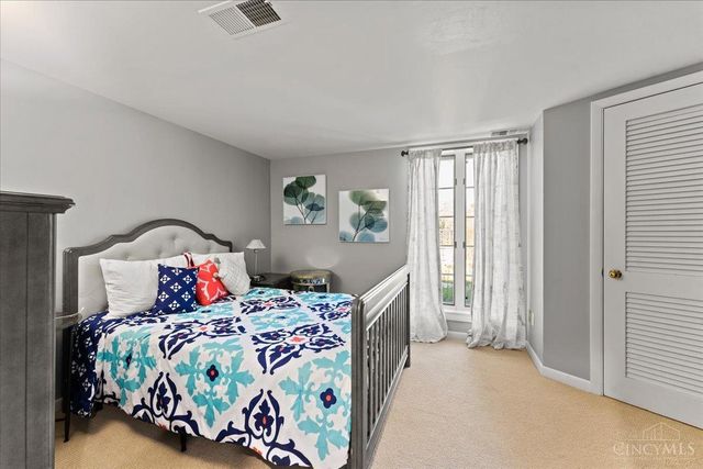 6220 Hawk Ridge Lane, Indian Hill, OH 45243