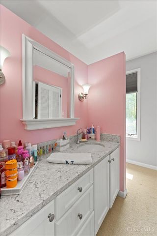 6220 Hawk Ridge Lane, Indian Hill, OH 45243