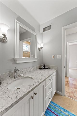 6220 Hawk Ridge Lane, Indian Hill, OH 45243