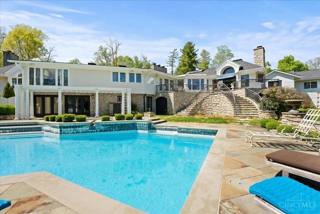 6220 Hawk Ridge Lane, Indian Hill, OH 45243