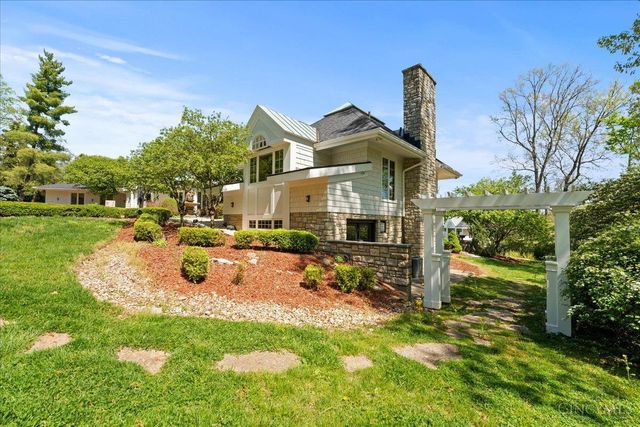 6220 Hawk Ridge Lane, Indian Hill, OH 45243