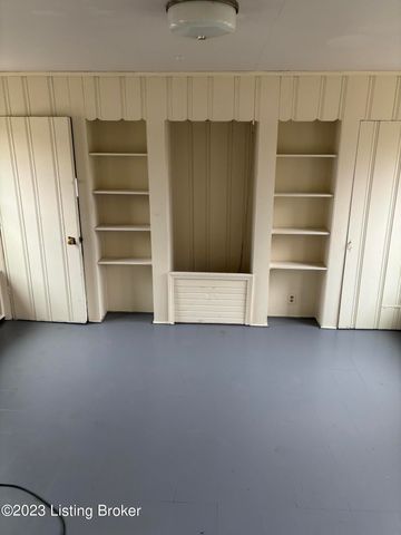 215 Heady Ave, Richlawn, KY 40207