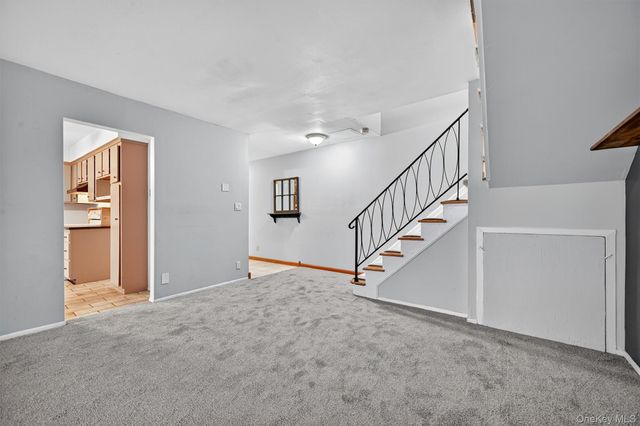 10 Oakwood Terrace 38, New Windsor, NY 12553