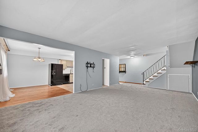 10 Oakwood Terrace 38, New Windsor, NY 12553