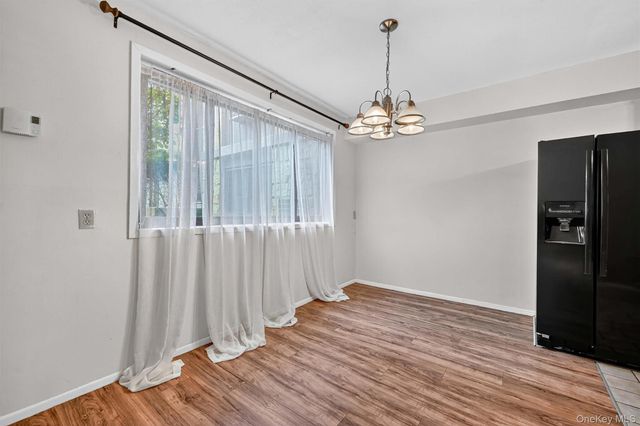 10 Oakwood Terrace 38, New Windsor, NY 12553