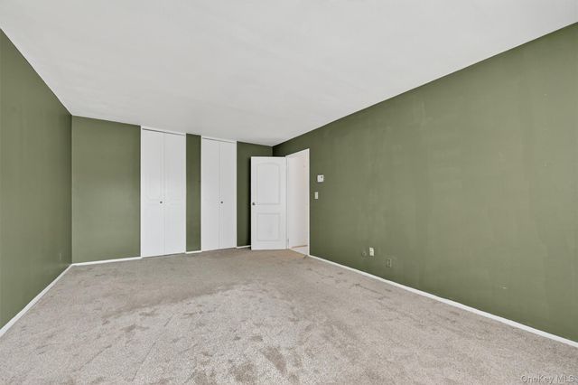 10 Oakwood Terrace 38, New Windsor, NY 12553