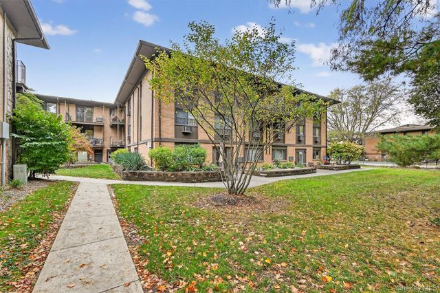 10 Oakwood Terrace 38, New Windsor, NY 12553